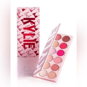 Kylie Cosmetics Eyeshadow Pallet Valentine’s Day Collection 2019